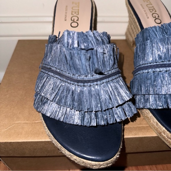 NIB Fuego Brenda Navy Raffia Fringe Espadrille Wedges - Picture 4 of 11